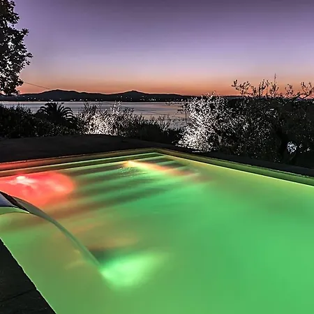 In With View Pool Hotel